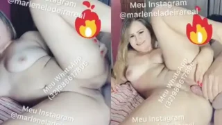 Marlene Ladeira dando o cu de ladinho