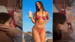 Novinha Mel Maia pagando peitinho