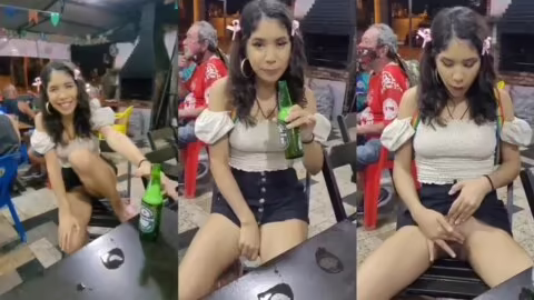 Novinha mostrando a buceta em bar viraliza