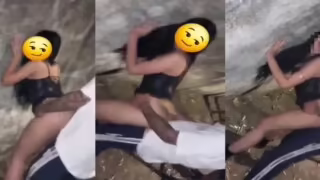 Casadinha sendo filmada fudendo na favela