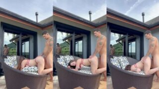 Loira peituda geme com rola grossa na buceta